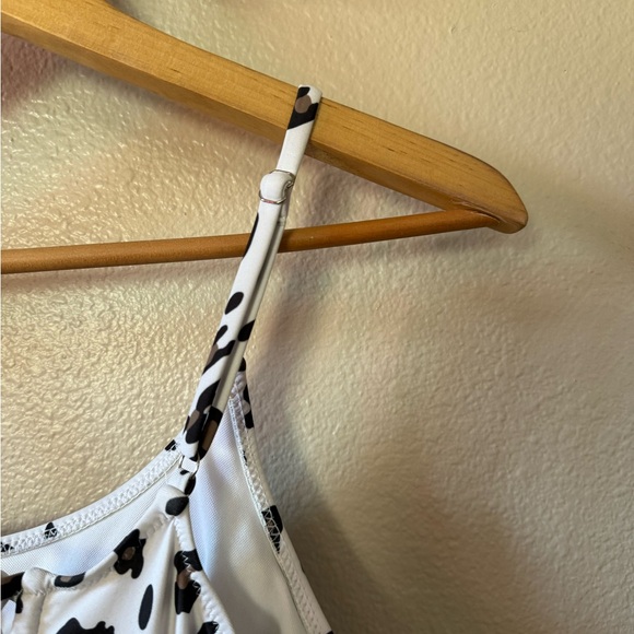 Leopard Print Swimsuit - Picture 5 of 5